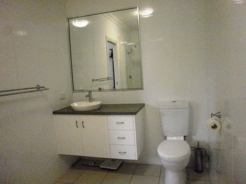 Bushland Beach QLD 4818