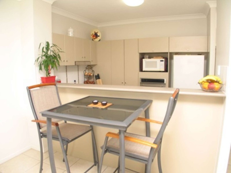 16/16-22 Martinez Avenue, West End QLD 4810