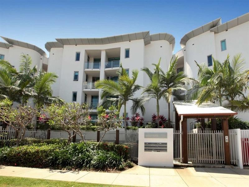 305/72-74 The Strand, North Ward QLD 4810