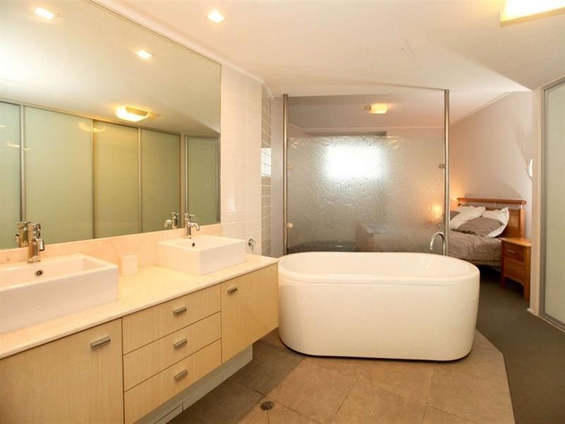 305/72-74 The Strand, North Ward QLD 4810