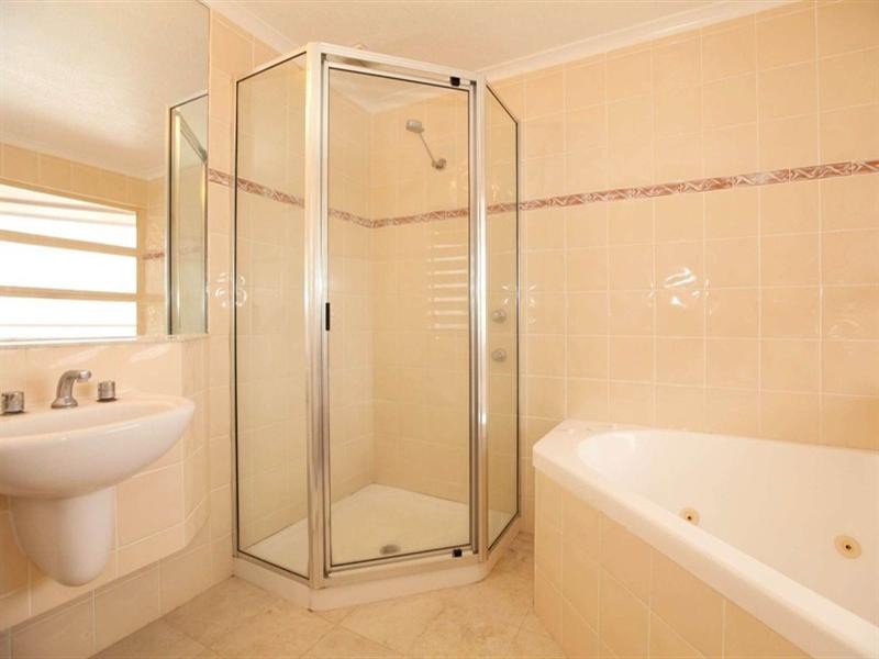 10 Glamis Court, Castle Hill QLD 4810