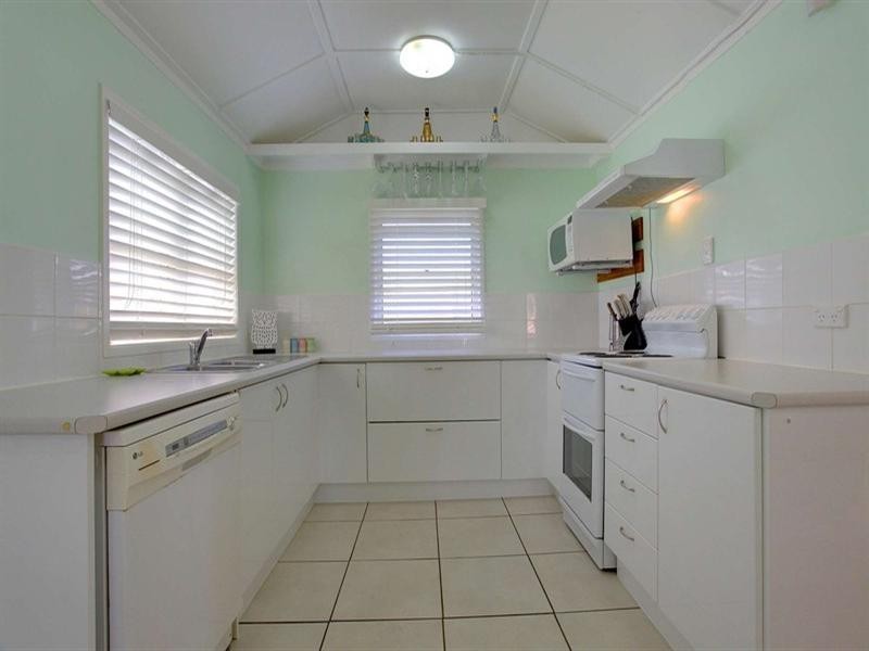 66 Robertson Street, Railway Estate QLD 4810