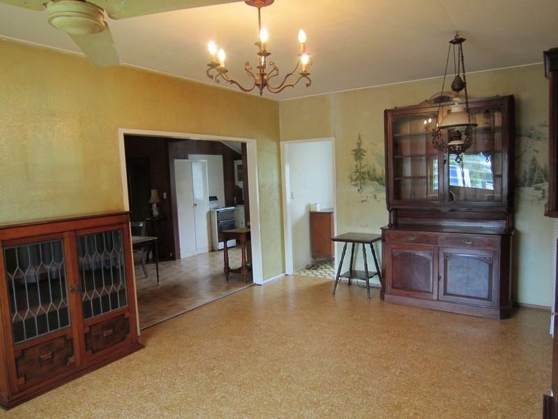 12 Primrose Street, North Ward QLD 4810