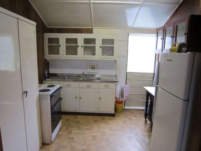 12 Primrose Street, North Ward QLD 4810