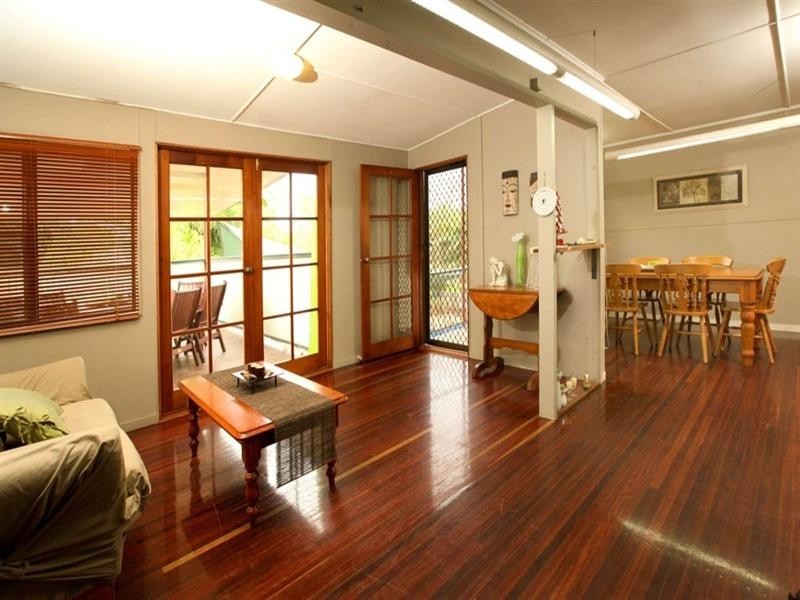 15 Leslie Street, Oonoonba QLD 4811