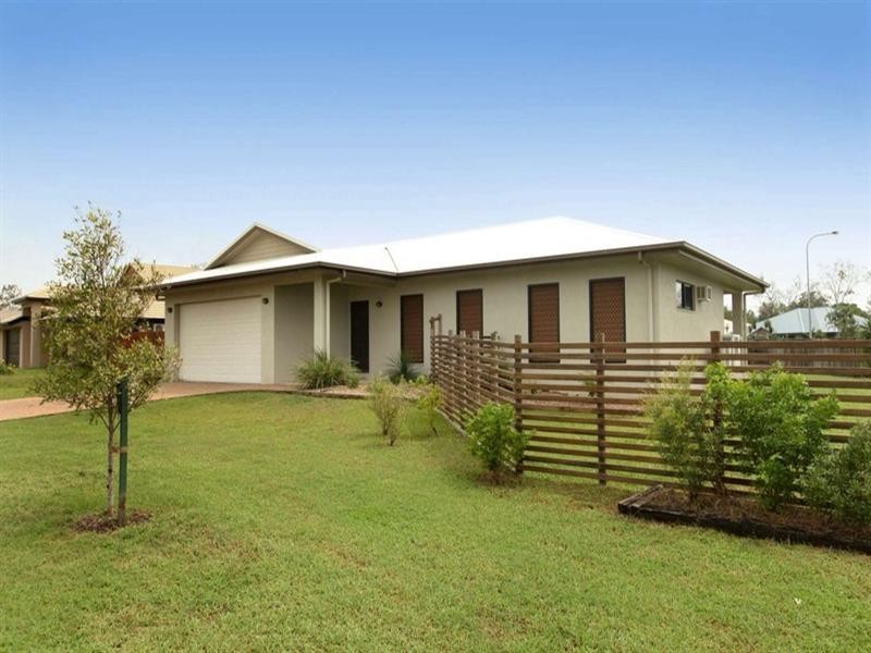 21 Coolaree Drive, Bushland Beach QLD 4818