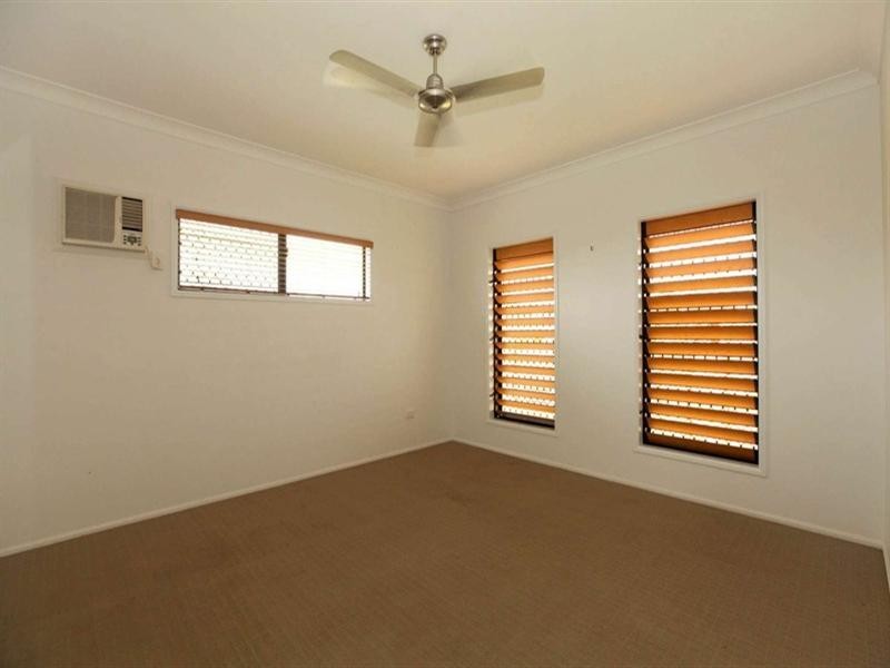 21 Coolaree Drive, Bushland Beach QLD 4818