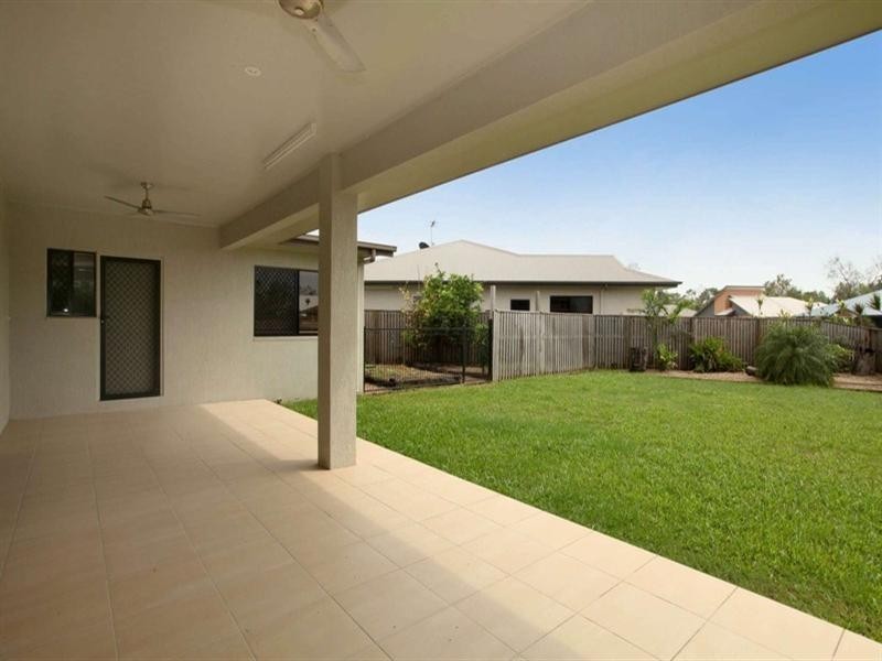 21 Coolaree Drive, Bushland Beach QLD 4818