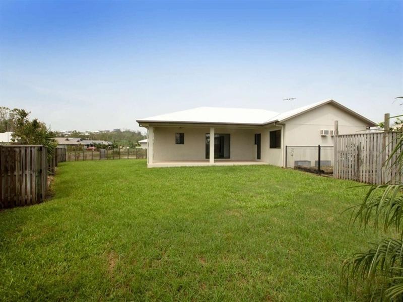 21 Coolaree Drive, Bushland Beach QLD 4818