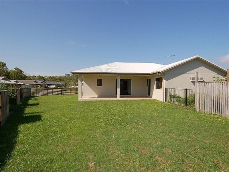 21 Coolaree Drive, Bushland Beach QLD 4818
