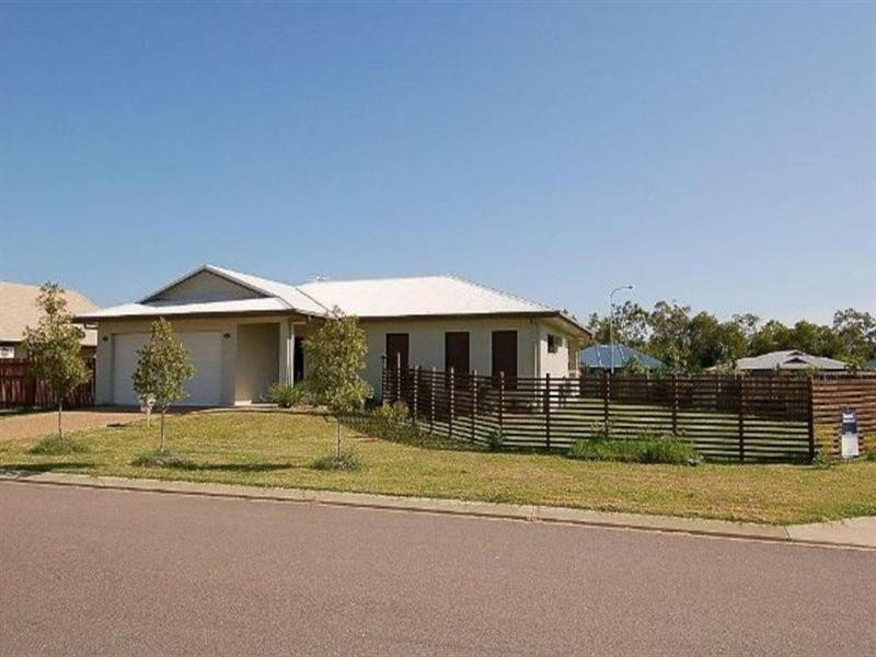 21 Coolaree Drive, Bushland Beach QLD 4818