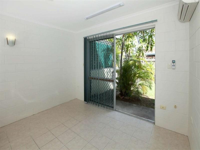 4/135 Eyre Street, North Ward QLD 4810