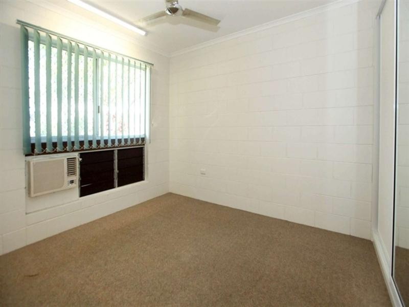 4/135 Eyre Street, North Ward QLD 4810