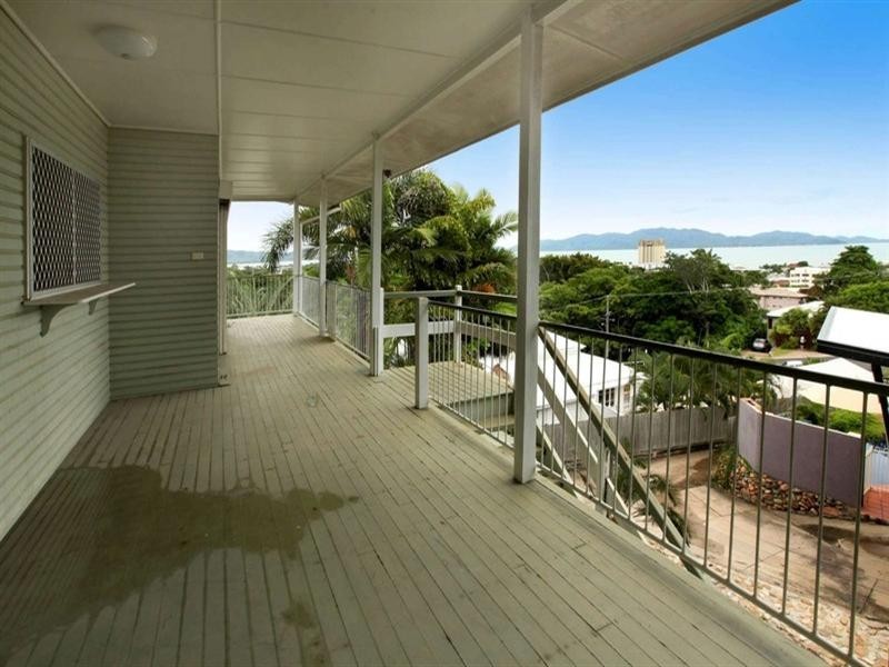 26 Murray Street, North Ward QLD 4810