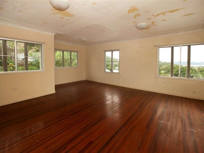 26 Murray Street, North Ward QLD 4810