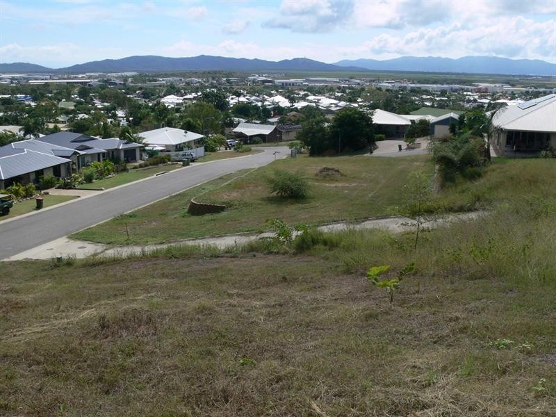 28 Glasgow Avenue, Mount Louisa QLD 4814