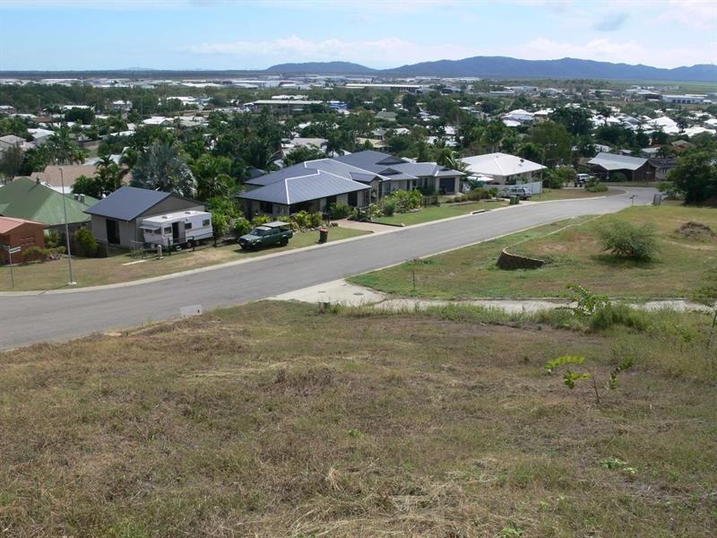 28 Glasgow Avenue, Mount Louisa QLD 4814