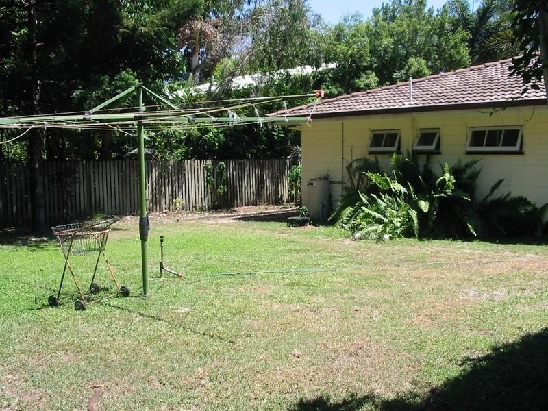 Saunders Beach QLD 4818