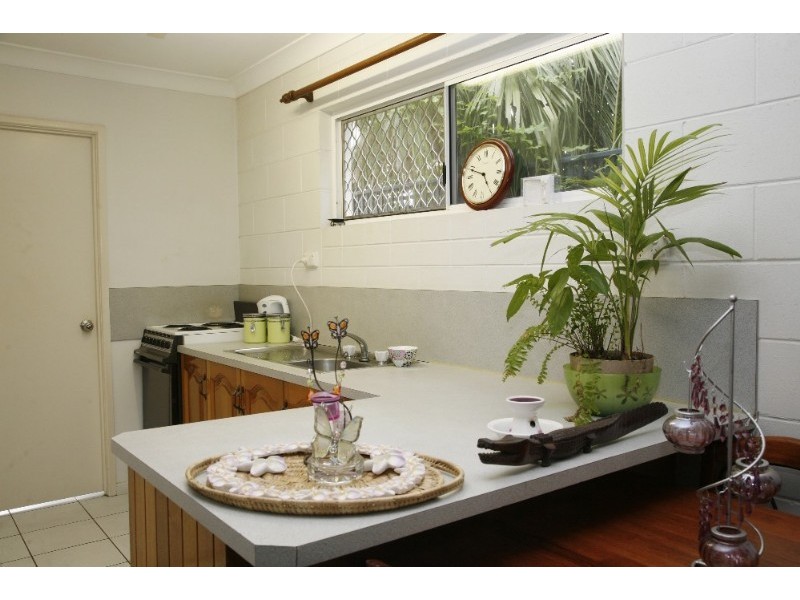 32 Ackers Street, Hermit Park QLD 4812