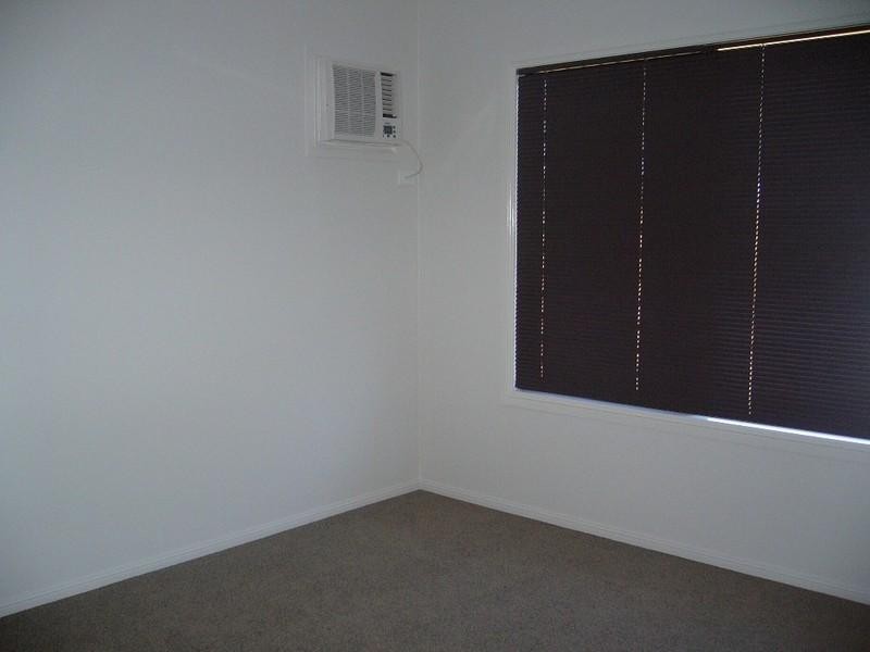 Bushland Beach QLD 4818