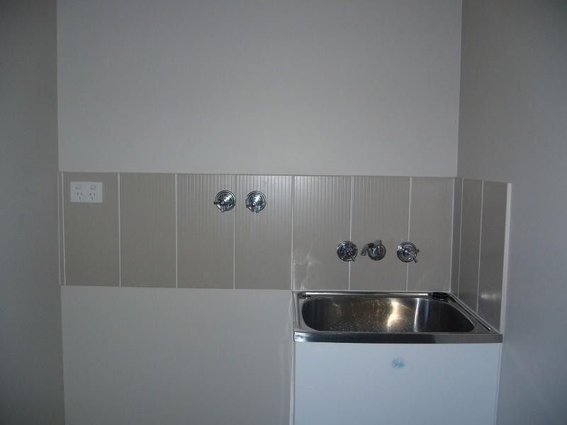 Bushland Beach QLD 4818