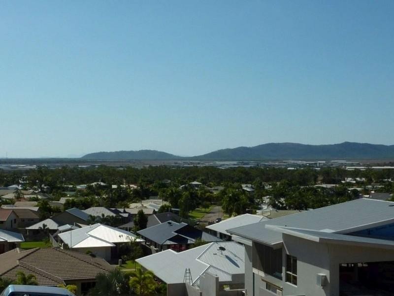 15 Mont Blanc Place, Mount Louisa QLD 4814