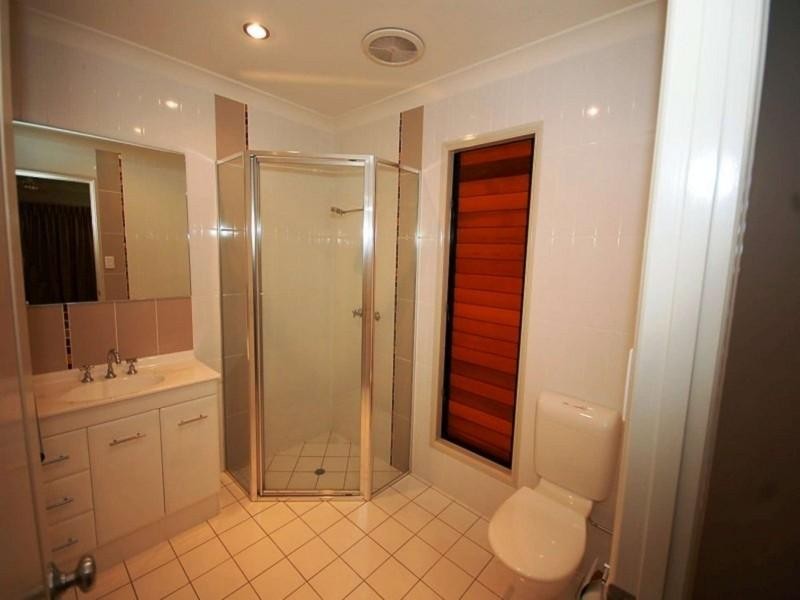 5 Shutehaven Circuit, Bushland Beach QLD 4818