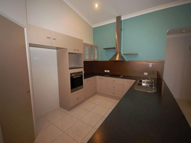 5 Shutehaven Circuit, Bushland Beach QLD 4818