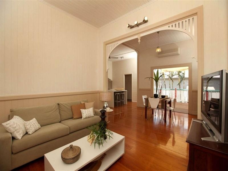 31 Eleventh Avenue, Railway Estate QLD 4810