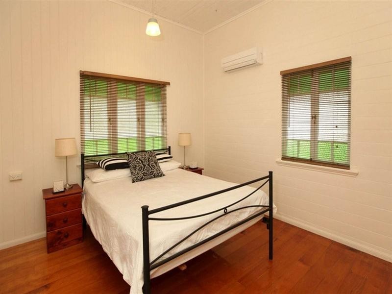 31 Eleventh Avenue, Railway Estate QLD 4810