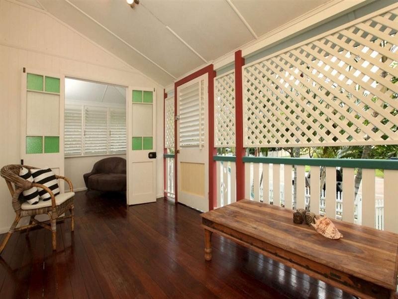 31 Eleventh Avenue, Railway Estate QLD 4810