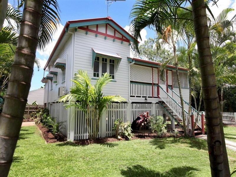 31 Eleventh Avenue, Railway Estate QLD 4810