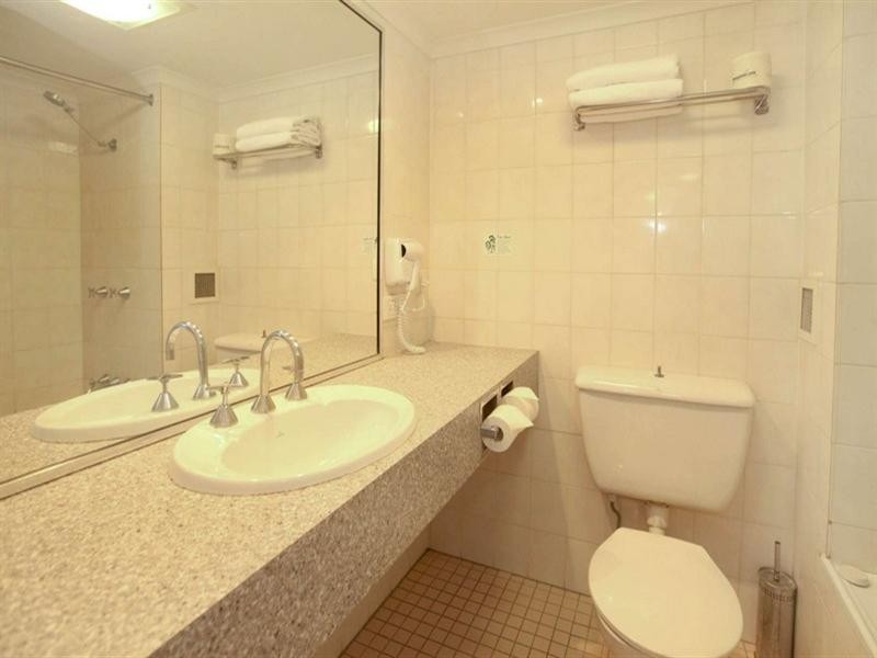 317/63 The Strand, North Ward QLD 4810