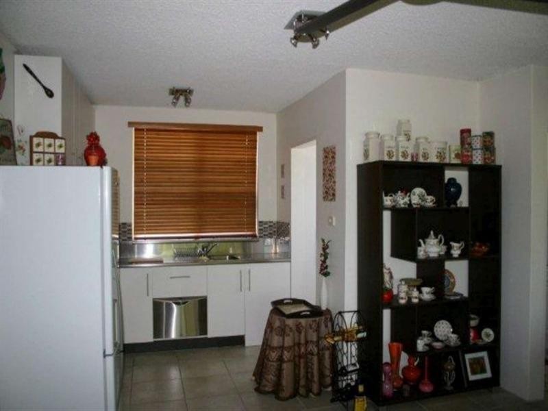 11/17 Stanton Terrace, North Ward QLD 4810