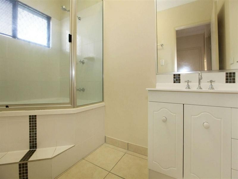 20 Knox Court, Mount Louisa QLD 4814