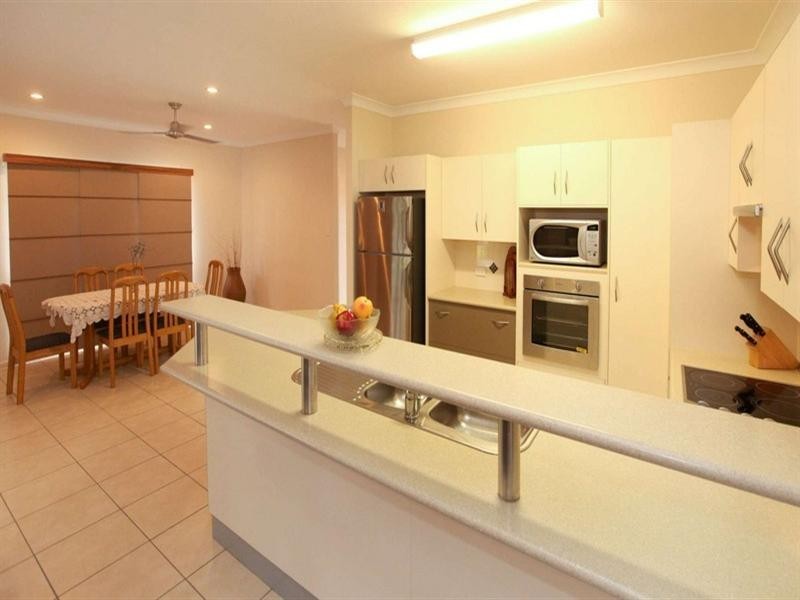 20 Knox Court, Mount Louisa QLD 4814