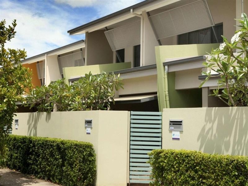 8/40 Perkins Street, South Townsville QLD 4810