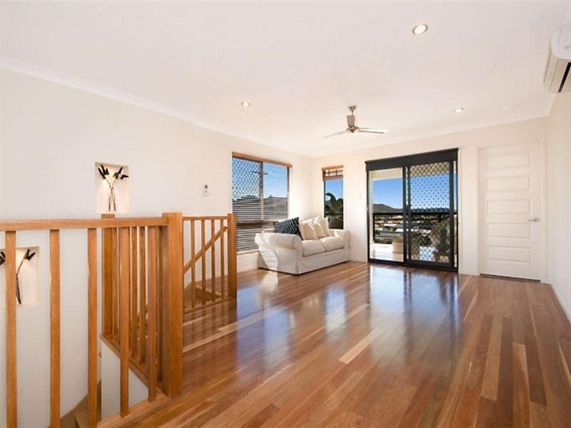 13 Knox Court, Mount Louisa QLD 4814