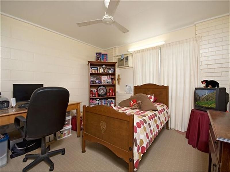 2/85 Queens Road, Hermit Park QLD 4812