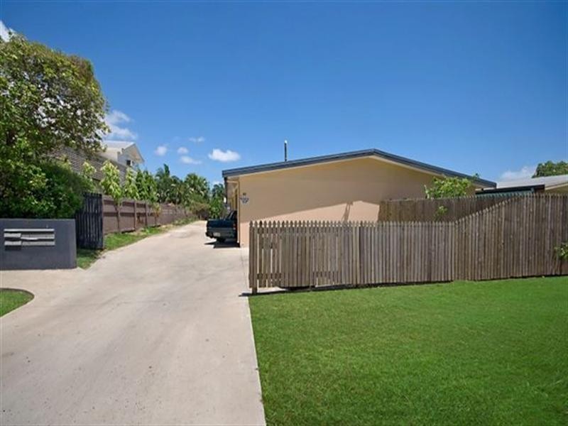 2/85 Queens Road, Hermit Park QLD 4812