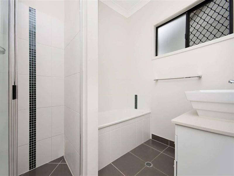 71a Lemongrass Circuit, Kirwan QLD 4817