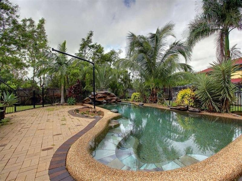 7 Riverbend Drive, Douglas QLD 4814