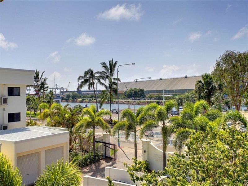 30/18-30 Sir Leslie Thiess Drive, Townsville City QLD 4810