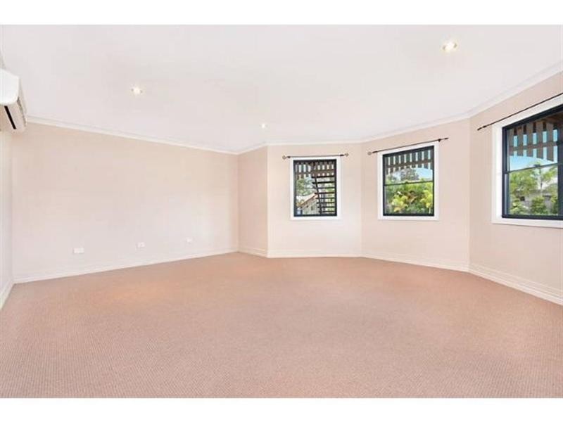 6 Margarita Court, Bushland Beach QLD 4818