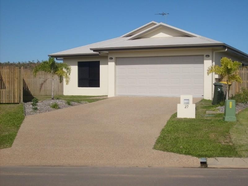 Bushland Beach QLD 4818