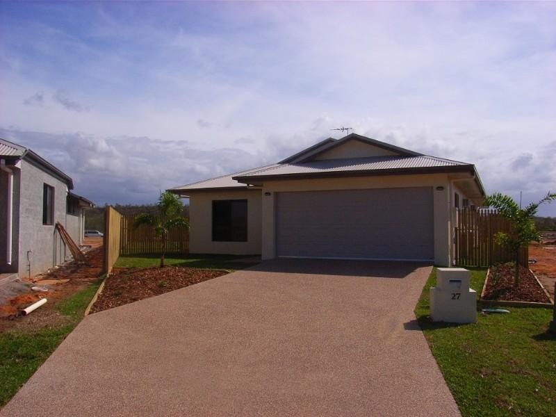 Bushland Beach QLD 4818