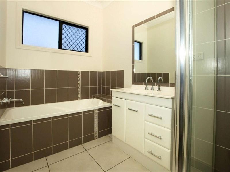 10 Summerland Drive, Deeragun QLD 4818