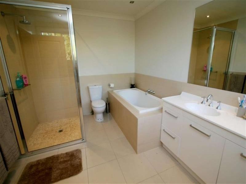 28 Peter Street, Kelso QLD 4815