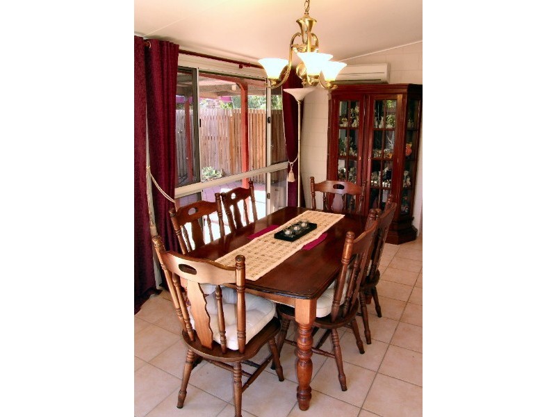 17 Bunya Street, Bushland Beach QLD 4818