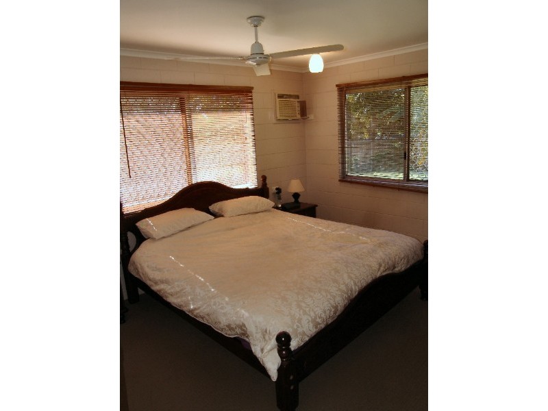 17 Bunya Street, Bushland Beach QLD 4818